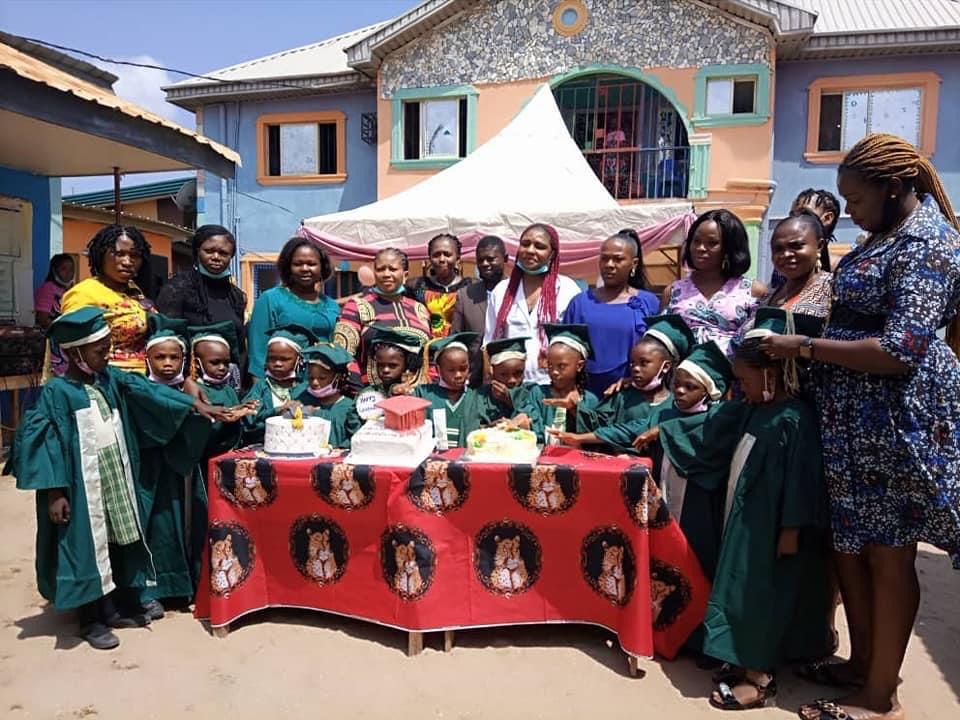 116ecc18-0b18-481c-9e18-bd7606805e38 116ecc18-0b18-481c-9e18-bd7606805e38